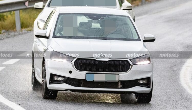 
						Skoda Fabia нового покоління засвітилася на тестах (Фото)