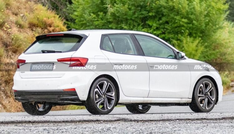 
						Skoda Fabia нового покоління засвітилася на тестах (Фото)