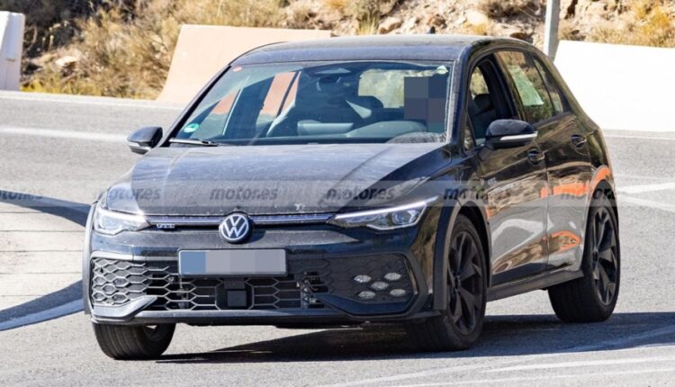 b36650f8ffa40d6ca2fc42decbdb1817