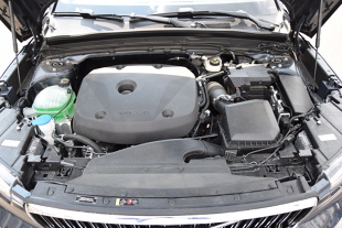 Volvo XC40 T4 190 KM. Test, ceny, wyposażenie, wrażenia z jazdy, dane techniczne, zużycie paliwa