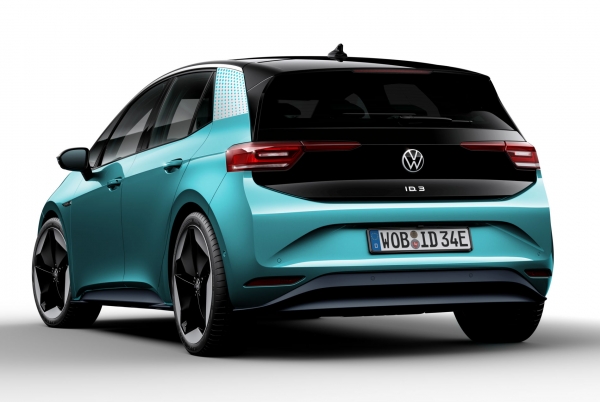 Volkswagen ID.3 bez kamuflażu – 330 km zasięgu za mniej niż 130 tys. zł. Czyli z szansą na dopłaty