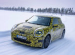 Обновленный хэтчбек Mini Cooper подметили испытаниях в Швеции (Фото)