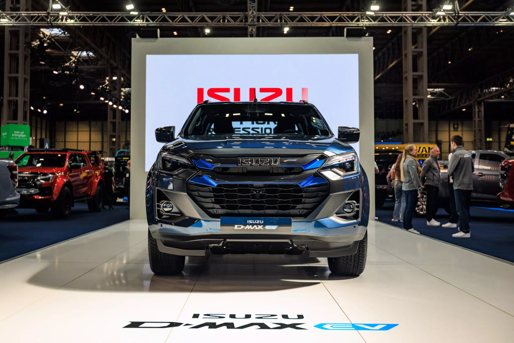 
						Isuzu представила революційний електричний пікап D-Max EV