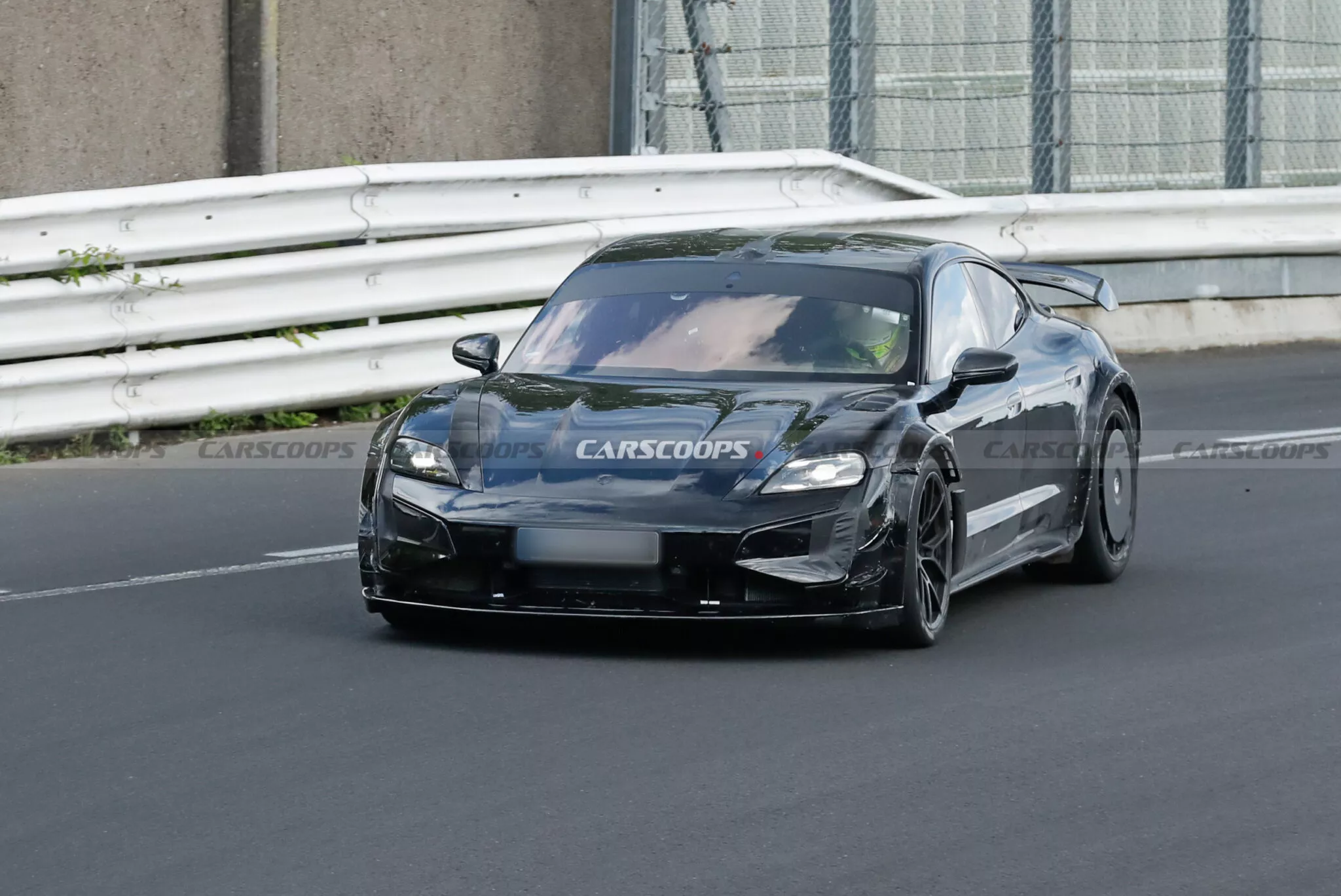 
						Porsche готує найекстремальніший Taycan