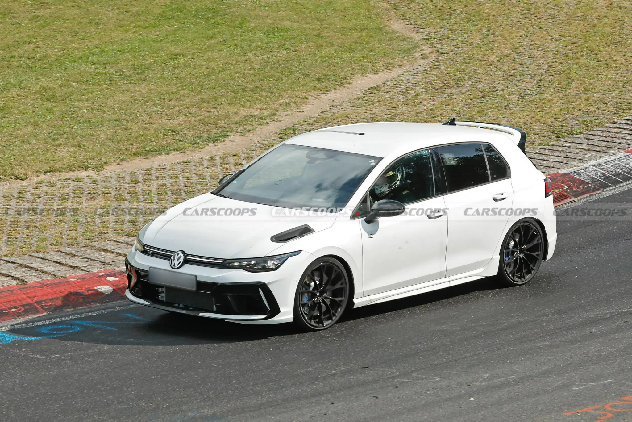 5a0e556ef6848baadf80e38e3c3a2d17