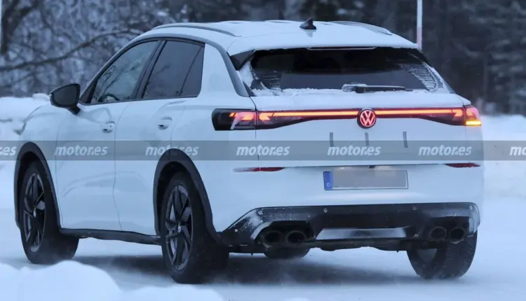  Новий Volkswagen T-Roc R 2027 отримав агресивний дизайн і повний привід: перші фото з тестування