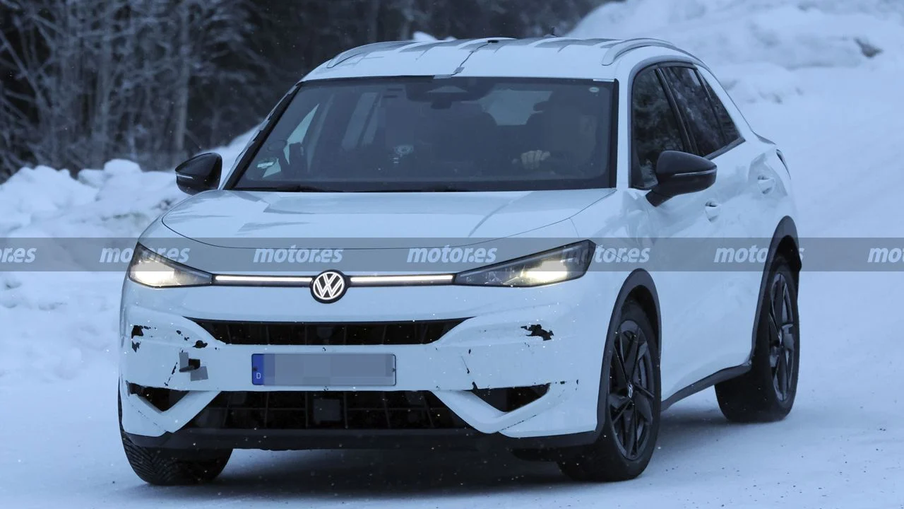  Новий Volkswagen T-Roc R 2027 отримав агресивний дизайн і повний привід: перші фото з тестування